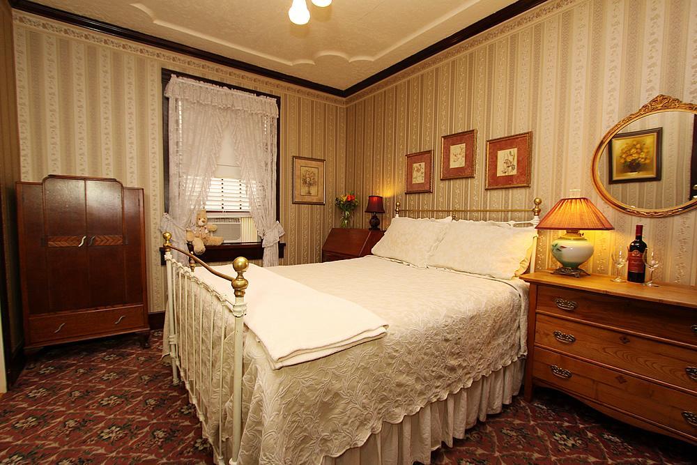 The National Hotel