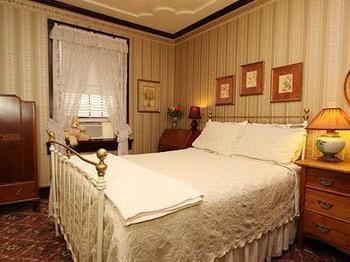 Hotel The National 3*