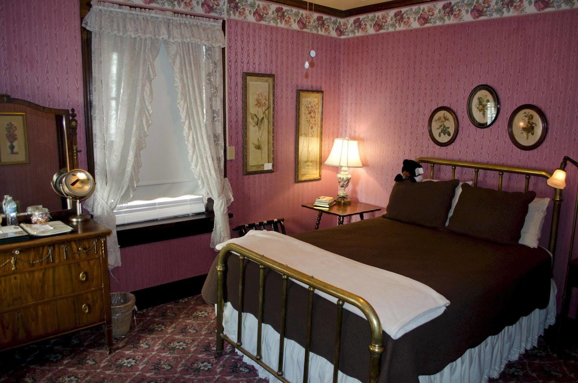 Hotel The National 3*