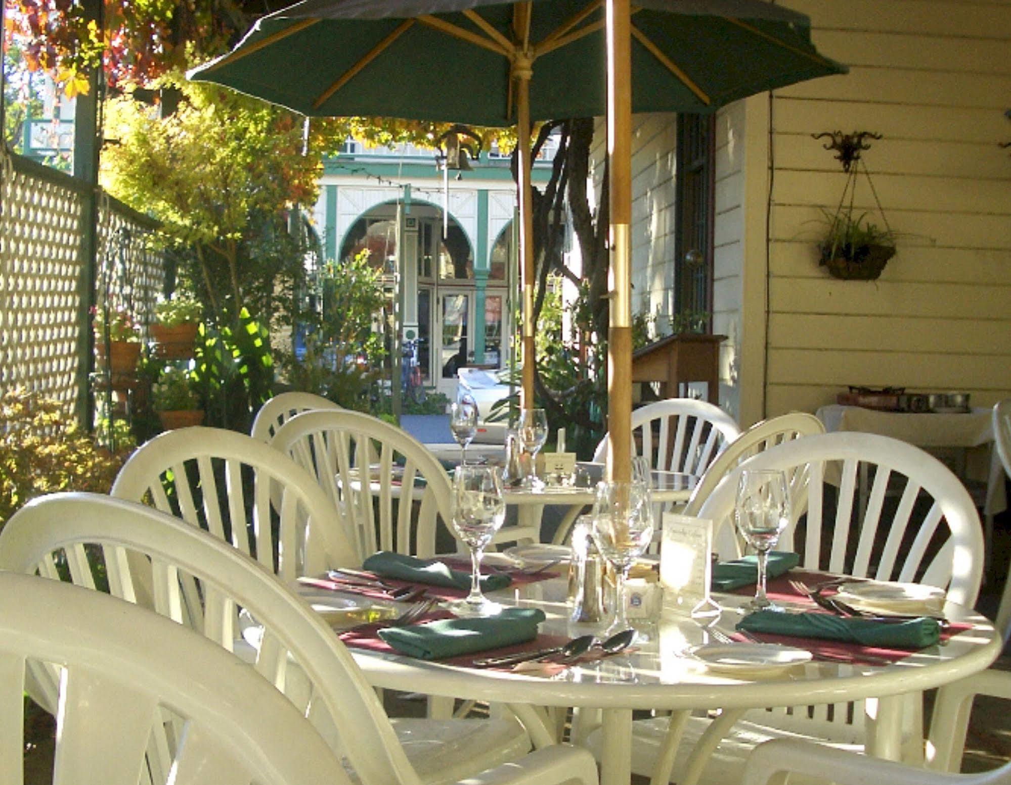 The National Hotel Jamestown