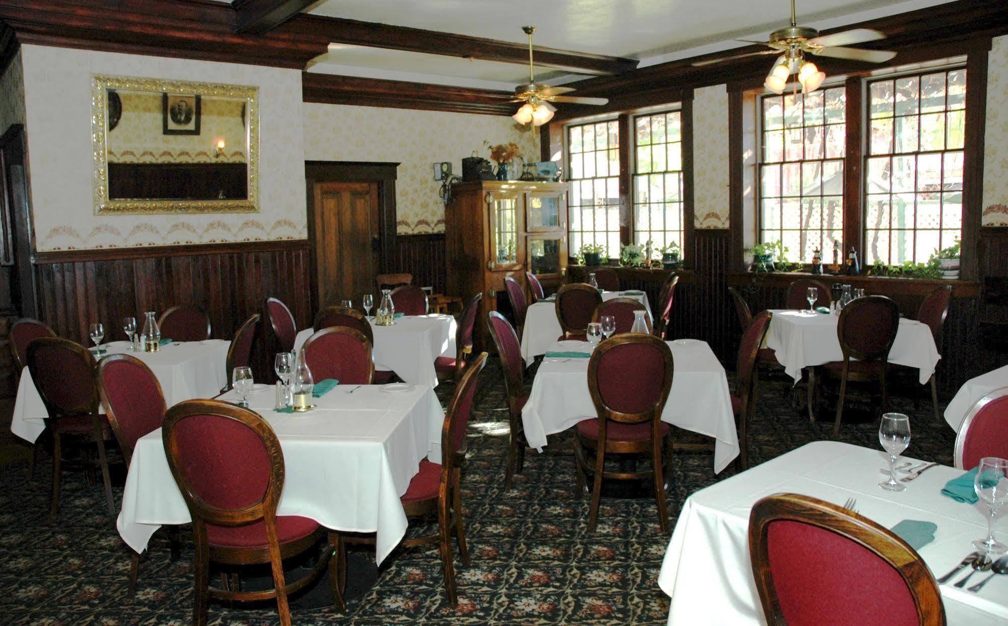 The National Hotel